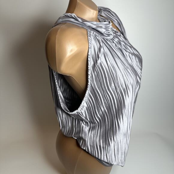Y2K Heart And Soul Silver Metallic Pleated Halter Top Clubwear Party Glam L USA - Picture 3 of 12